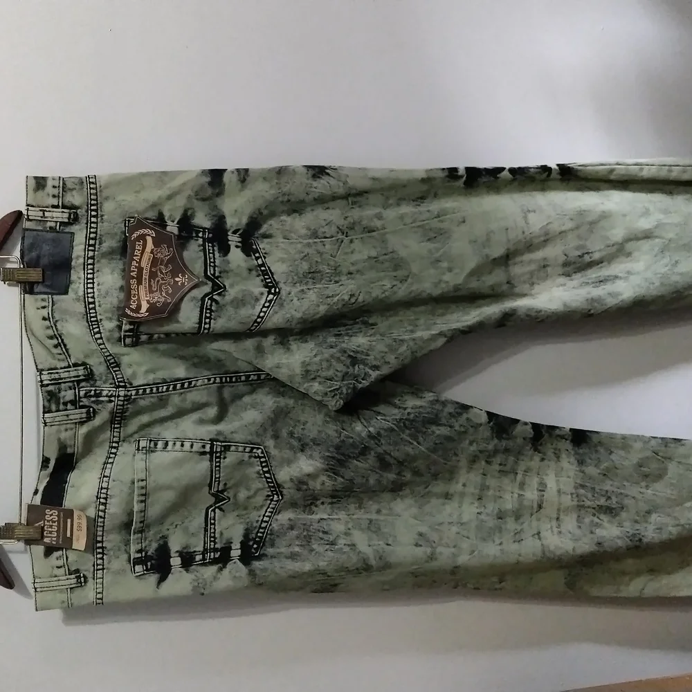 Men's Distressed Tie-Dye Jeans - Picture 3 of 10